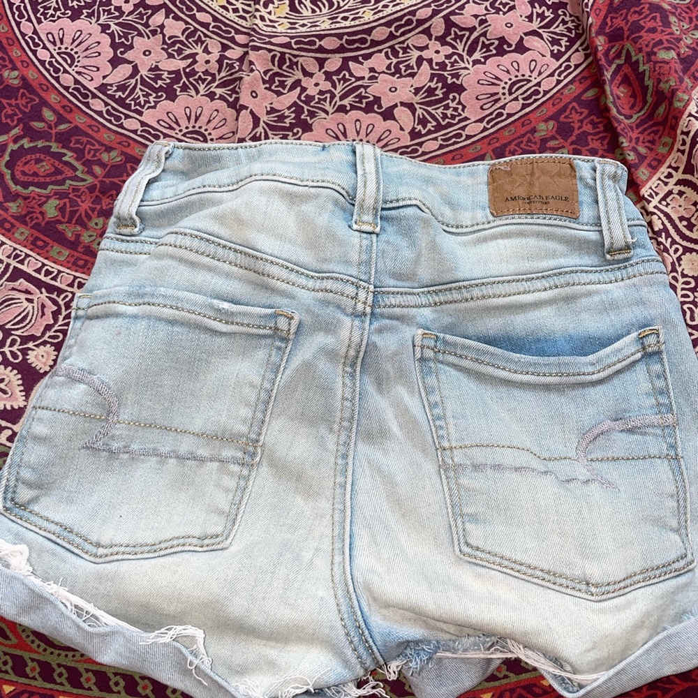 American Eagle light wash shorts - Picture 2 of 6